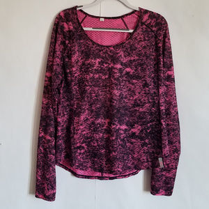 Under Armour Top Pocket at back waist. XL-XXL